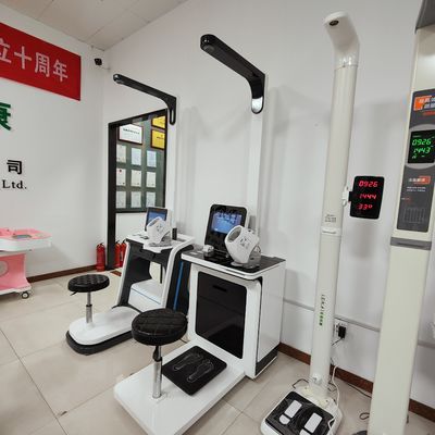 Multifunctioneel medisch apparaat Telemedicine kiosk voor uitgebreide gezondheidsevaluaties