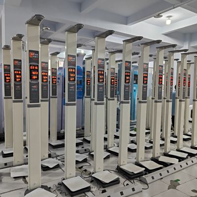 Medisch centrum Witte ultrasone hoogte- en gewichtsschaal met meertalig display