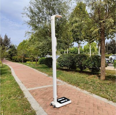 Analyse van de lichaamssamenstelling en temperatuurmeting met digitale weegschaal