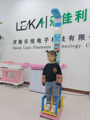 ODM Aanpassing Kinderen Automatische gewicht en zithoogte schaal voor kinderen 50-150cm