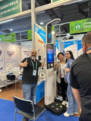 Bioimpedantie lichaamsvetanalyseermachine met groot scherm en reclame-scherm