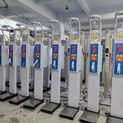 BMI-munten met behulp van lichaamsgewicht meetwaarden voor het meten van de snelheid 480 keer per uur