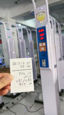 Digitale schaal voor apotheekbushalte en winkelcentrum
